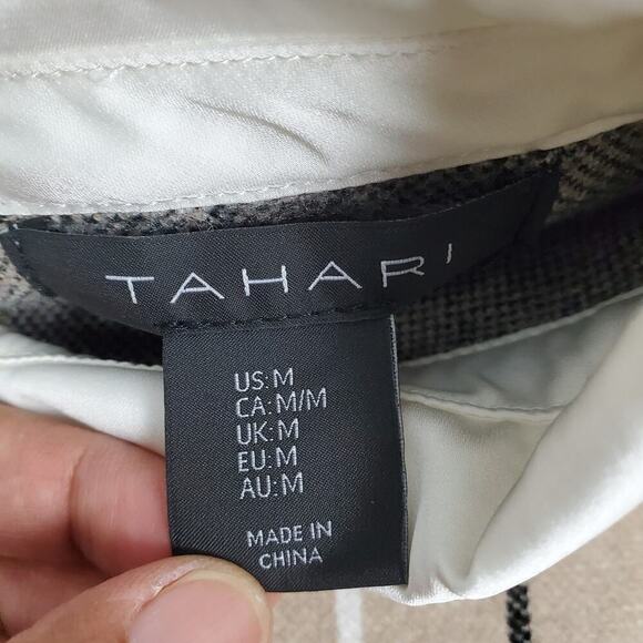 Tahari Women’s Long Sleeve Plaid Layered Tan Sweater Size Medium Preppy - Picture 8 of 10